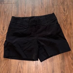 I am selling a pair of comfortable shorts, size M, black!.